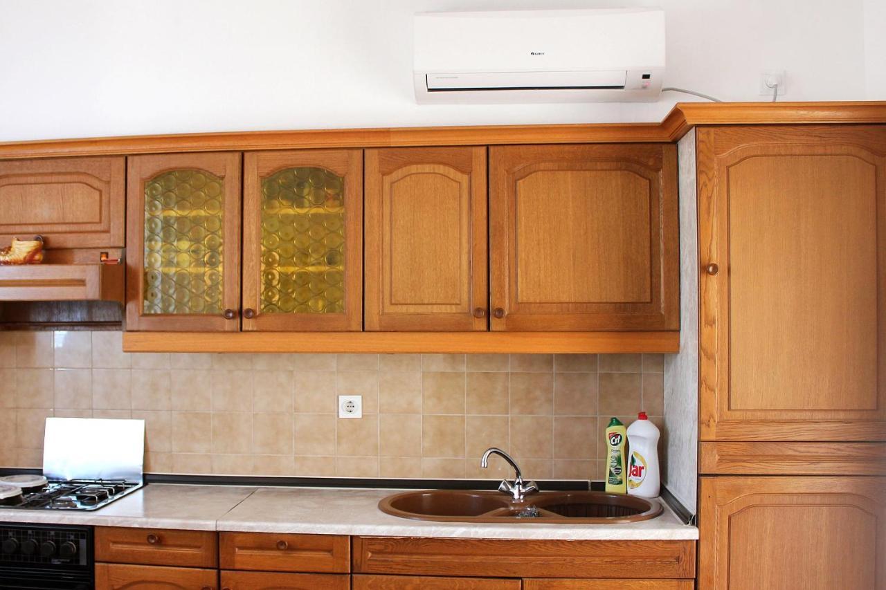 Apartments By The Sea Brist, Makarska - 505 Podaca Esterno foto
