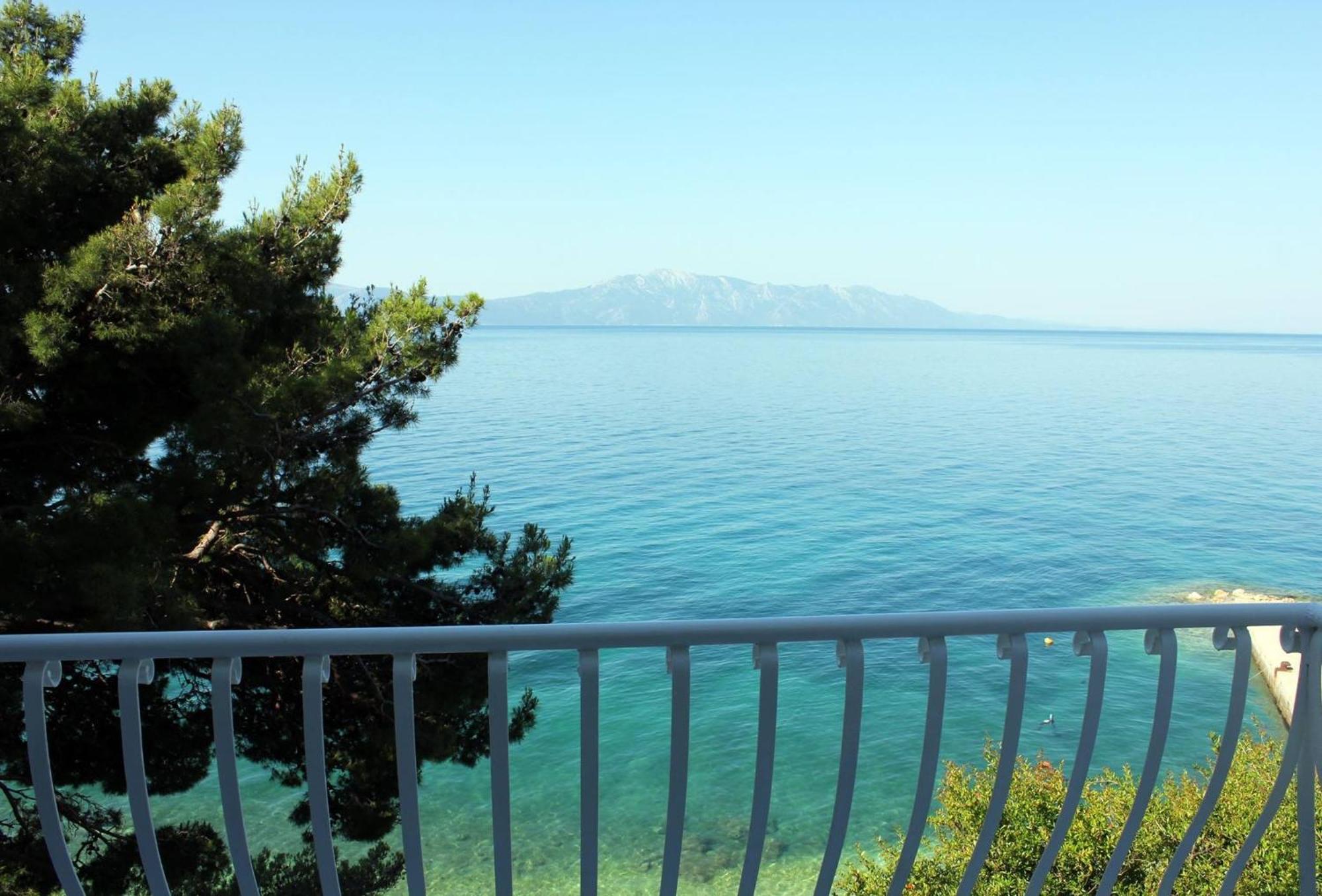Apartments By The Sea Brist, Makarska - 505 Podaca Esterno foto